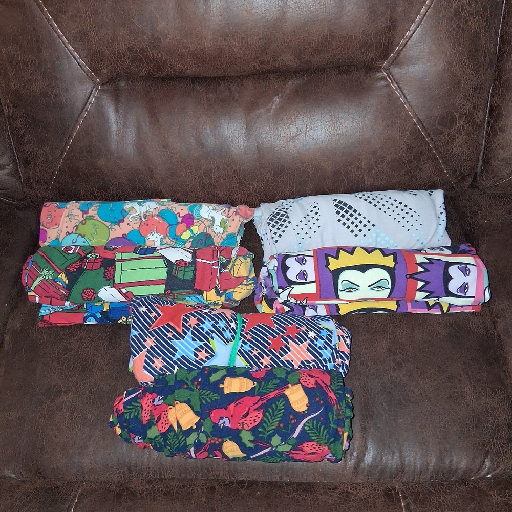 LuLaRoe Multicolor Graphic Leggings Collection Any 3 24$